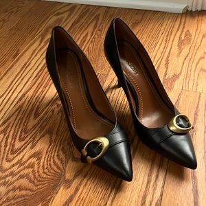 Coach Pumps